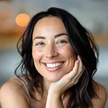 Photo close up of a smiling woman