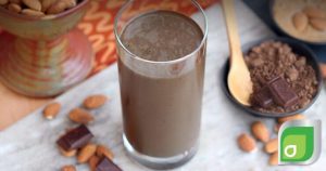 Read more about the article Dark Chocolate Almond Smoothie